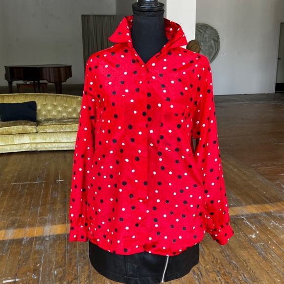 Red black-and-white silky button-down 90's top. - Picture 4 of 11
